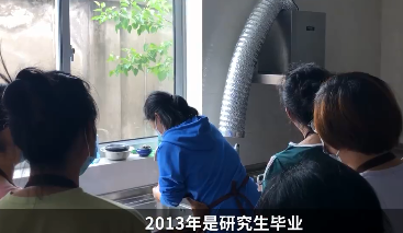 2022年月嫂工資高嗎？研究生轉行當月嫂年入20萬!